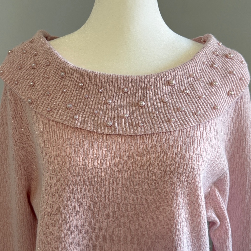 Briggs New York Light Pink Beaded Collar Sweater
SZXL - Picture 12 of 13